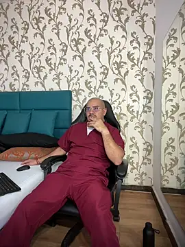 Snapshot of Dante_Goldt chatting on May 26, 9:22 pm Dante Goldt online show from May 26, 9:22 pm