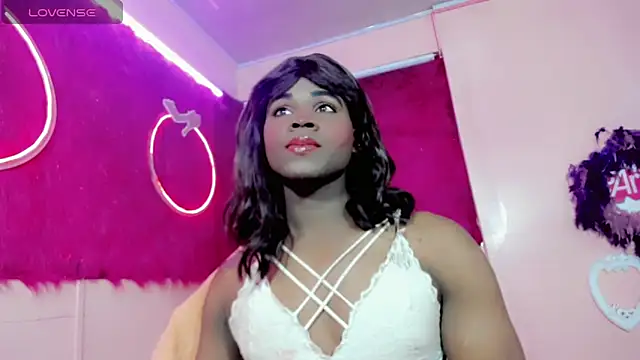 Snapshot of ambar_temptation chatting on June 10, 7:35 pm ambar temptation online show from June 10, 7:35 pm