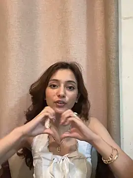 Snapshot of Lilywant chatting on May 17, 11:17 am Lilywant online show from May 17, 11:17 am