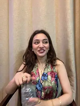 Snapshot of Lilywant chatting on June 2, 4:31 pm Lilywant online show from June 2, 4:31 pm