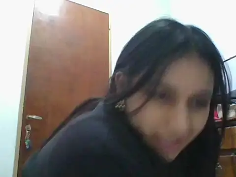 Snapshot of babyangel2002 chatting on May 22, 7:41 pm babyangel2002 online show from May 22, 7:41 pm