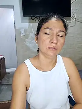 Snapshot of Rosa1079 chatting on July 27, 12:56 pm Rosa1079 online show from July 27, 12:56 pm
