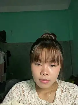 Snapshot of Cry_sexy chatting on May 9, 4:34 pm Cry sexy online show from May 9, 4:34 pm