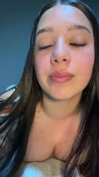 GlimmerRosse online show from July 29, 5:22 pm