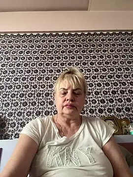 AnastasiaGrey777 online show from June 27, 5:01 am