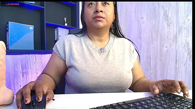 Snapshot of Rachell_Carter chatting on June 17, 4:59 am Rachell Carter online show from June 17, 4:59 am