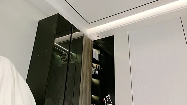 nyxxfire online show from June 14, 7:32 am