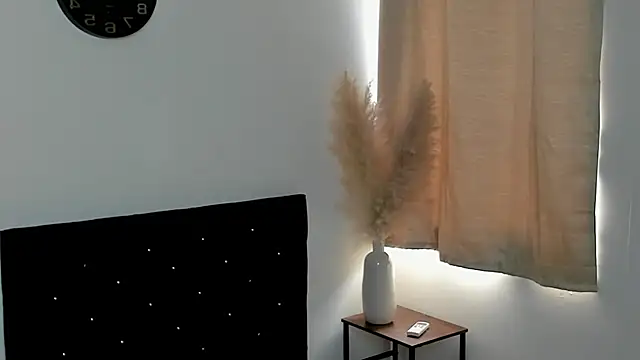 Snapshot of Melody_vixxenx chatting on July 10, 8:44 pm Melody vixxenx online show from July 10, 8:44 pm