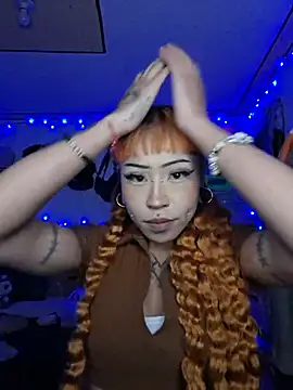 Snapshot of suky_fox chatting on May 31, 11:28 pm suky fox online show from May 31, 11:28 pm