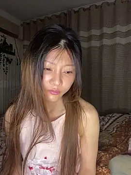 Snapshot of honeypeach666 chatting on May 6, 2:22 pm honeypeach666 online show from May 6, 2:22 pm