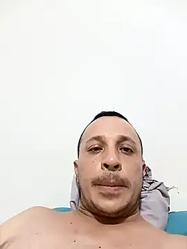 jorgeandru28 online show from May 5, 6:27 pm