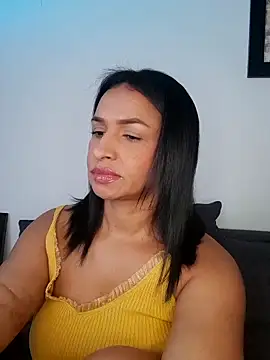 mell0102 online show from June 5, 1:06 pm