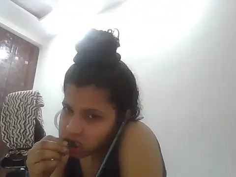 Snapshot of Myra- chatting on May 13, 1:19 pm Myra- online show from May 13, 1:19 pm