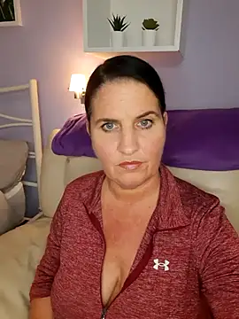 Snapshot of Velvet-Milf chatting on May 16, 7:49 am Velvet-Milf online show from May 16, 7:49 am