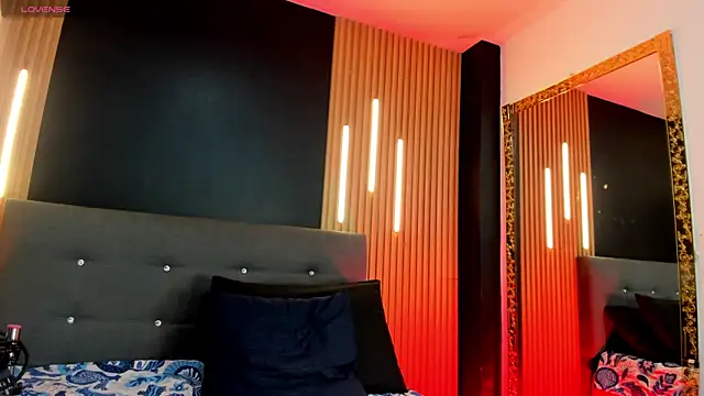 Snapshot of CloeMature chatting on July 24, 3:59 am CloeMature online show from July 24, 3:59 am