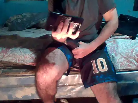 Snapshot of Martin106 chatting on June 12, 1:15 am Martin106 online show from June 12, 1:15 am