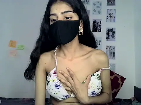 Snapshot of SASSY__BABY_ chatting on May 13, 5:38 am SASSY BABY online show from May 13, 5:38 am
