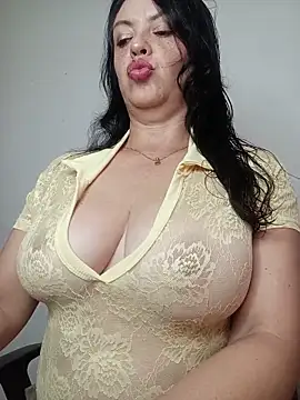 EvaRoberts 1 online show from May 29, 2:37 pm