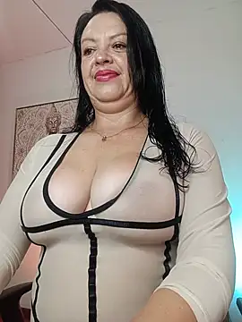 Snapshot of EvaRoberts_1 chatting on July 17, 1:29 pm EvaRoberts 1 online show from July 17, 1:29 pm