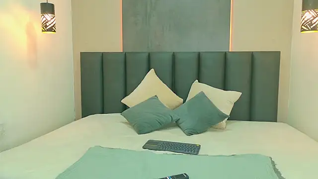 Snapshot of Luna_and_Jacksonn chatting on June 1, 2:57 am Luna and Jacksonn online show from June 1, 2:57 am