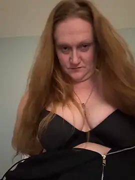 Snapshot of Kellilyn10 chatting on June 6, 2:16 am Kellilyn10 online show from June 6, 2:16 am