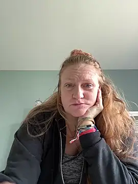 Snapshot of Kellilyn10 chatting on June 8, 9:15 pm Kellilyn10 online show from June 8, 9:15 pm