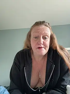 Snapshot of Kellilyn10 chatting on June 20, 2:09 pm Kellilyn10 online show from June 20, 2:09 pm