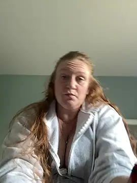 Snapshot of Kellilyn10 chatting on June 25, 5:50 pm Kellilyn10 online show from June 25, 5:50 pm