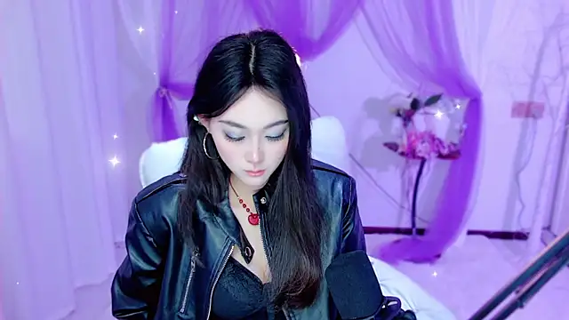 Snapshot of Tili_Lucky chatting on May 15, 10:50 pm Tili Lucky online show from May 15, 10:50 pm