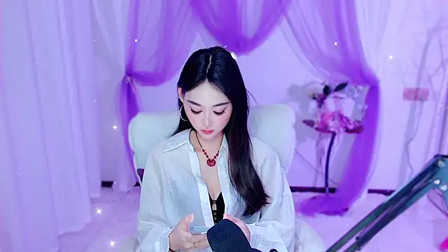 Snapshot of Tili_Lucky chatting on May 17, 12:41 am Tili Lucky online show from May 17, 12:41 am