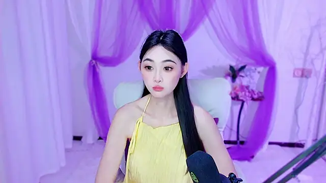 Snapshot of Tili_Lucky chatting on May 21, 12:28 am Tili Lucky online show from May 21, 12:28 am
