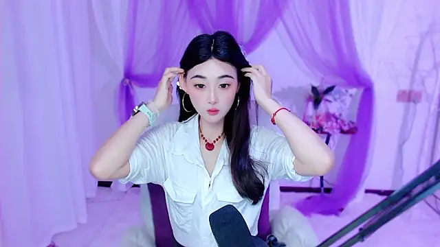 Snapshot of Tili_Lucky chatting on May 25, 1:00 am Tili Lucky online show from May 25, 1:00 am