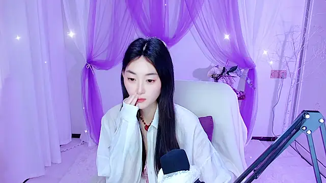 Snapshot of Tili_Lucky chatting on June 13, 1:03 am Tili Lucky online show from June 13, 1:03 am