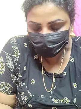 Snapshot of tamilkavitha123 chatting on July 19, 4:38 am tamilkavitha123 online show from July 19, 4:38 am
