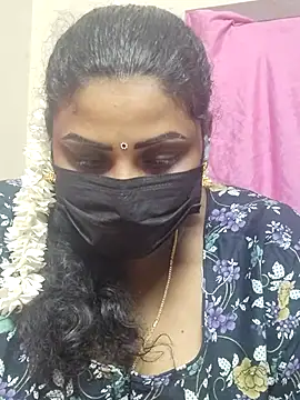 Snapshot of tamilkavitha123 chatting on July 19, 6:00 pm tamilkavitha123 online show from July 19, 6:00 pm