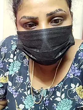 Snapshot of tamilkavitha123 chatting on July 21, 3:20 am tamilkavitha123 online show from July 21, 3:20 am