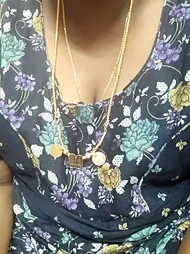 Snapshot of tamilkavitha123 chatting on July 26, 5:59 am tamilkavitha123 online show from July 26, 5:59 am
