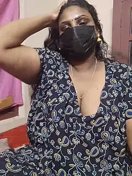 Snapshot of tamilkavitha123 chatting on July 30, 11:31 am tamilkavitha123 online show from July 30, 11:31 am