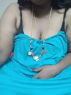 Snapshot of tamilkavitha123 chatting on August 5, 2:36 am tamilkavitha123 online show from August 5, 2:36 am