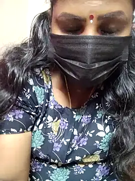 Snapshot of tamilkavitha123 chatting on August 6, 11:01 am tamilkavitha123 online show from August 6, 11:01 am