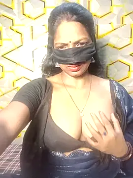Snapshot of Juli_80 chatting on July 1, 6:07 pm Juli 80 online show from July 1, 6:07 pm
