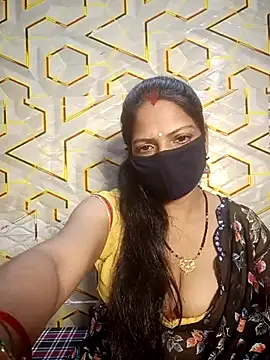 Snapshot of Juli_80 chatting on August 5, 9:23 am Juli 80 online show from August 5, 9:23 am