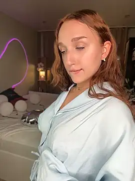 jenniferwalkers online show from June 27, 7:52 pm