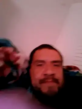 Snapshot of Almircorral2211 chatting on June 19, 7:45 am Almircorral2211 online show from June 19, 7:45 am