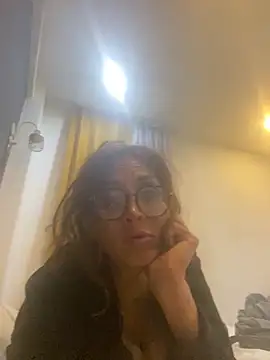 Snapshot of SUBSULTAN chatting on May 6, 8:52 am SUBSULTAN online show from May 6, 8:52 am