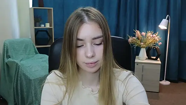 DeeannaKenyon online show from May 7, 5:57 am