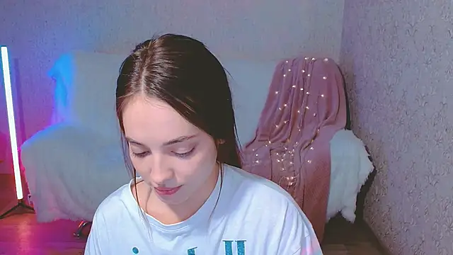 Snapshot of SiennaMia chatting on June 3, 4:34 pm SiennaMia online show from June 3, 4:34 pm