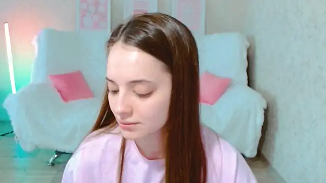 Snapshot of SiennaMia chatting on June 12, 4:22 am SiennaMia online show from June 12, 4:22 am