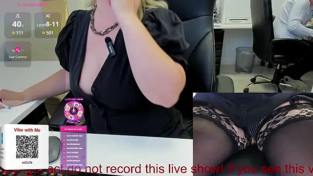 Snapshot of squirt_milf_viktoria chatting on June 2, 10:28 am squirt milf viktoria online show from June 2, 10:28 am