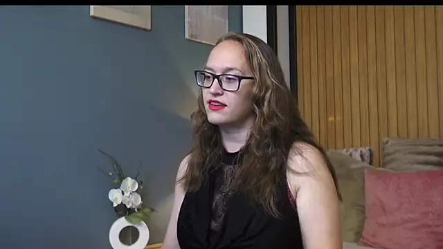 JasmineWhite online show from June 30, 4:46 am